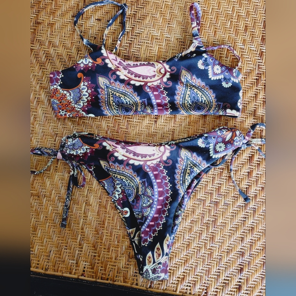 Zaful Multicolor Paisley Bikini Top and Bottom Set
